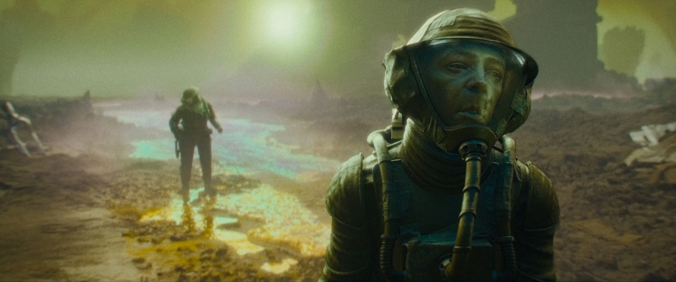 Two Souther soldiers cross the toxic battlefield of Nu Earth in Rogue Trooper
